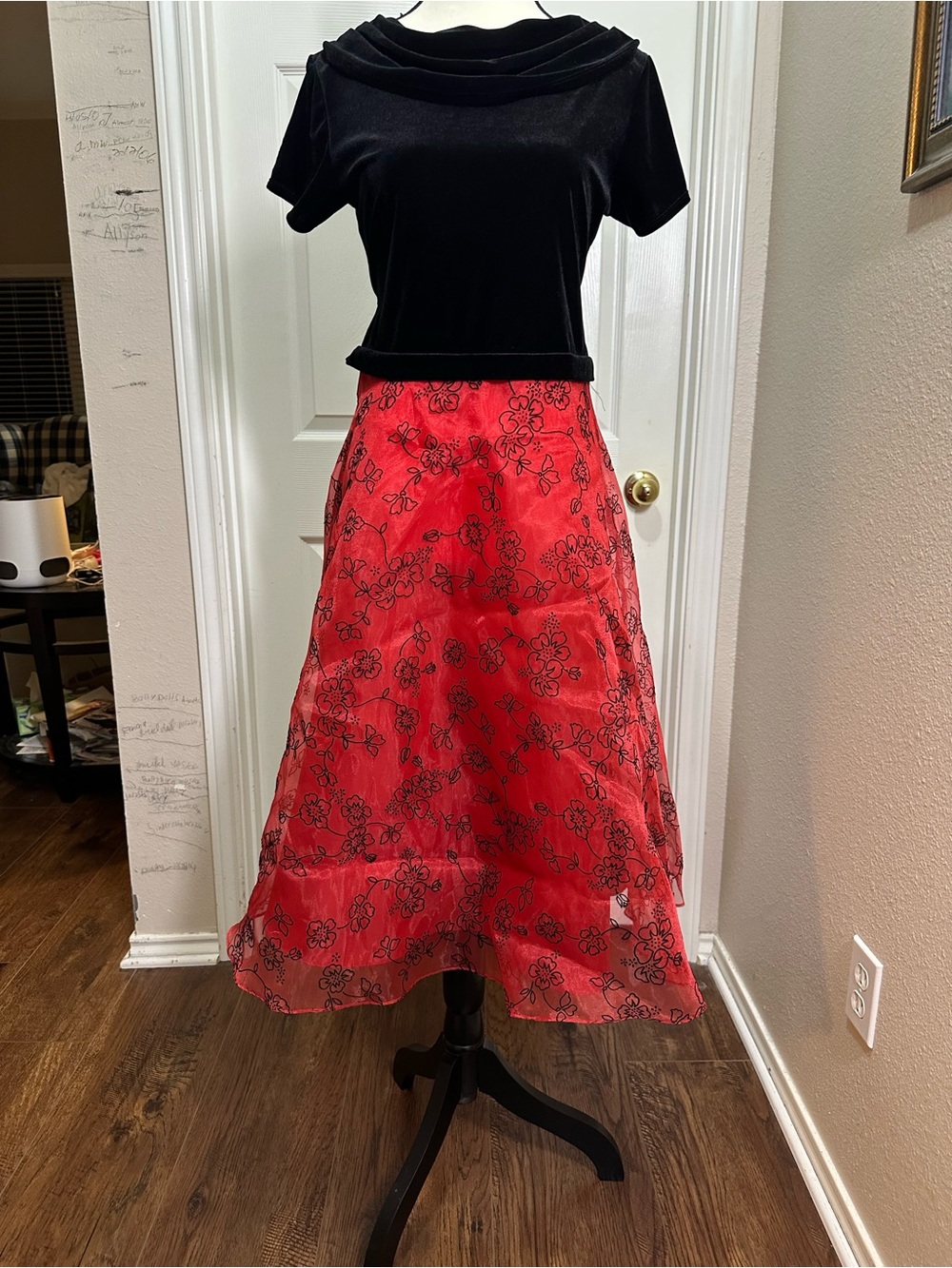 Bonnie Jean Girls velvet and floral dress Children's Plus Size 14 1/2.  EUC